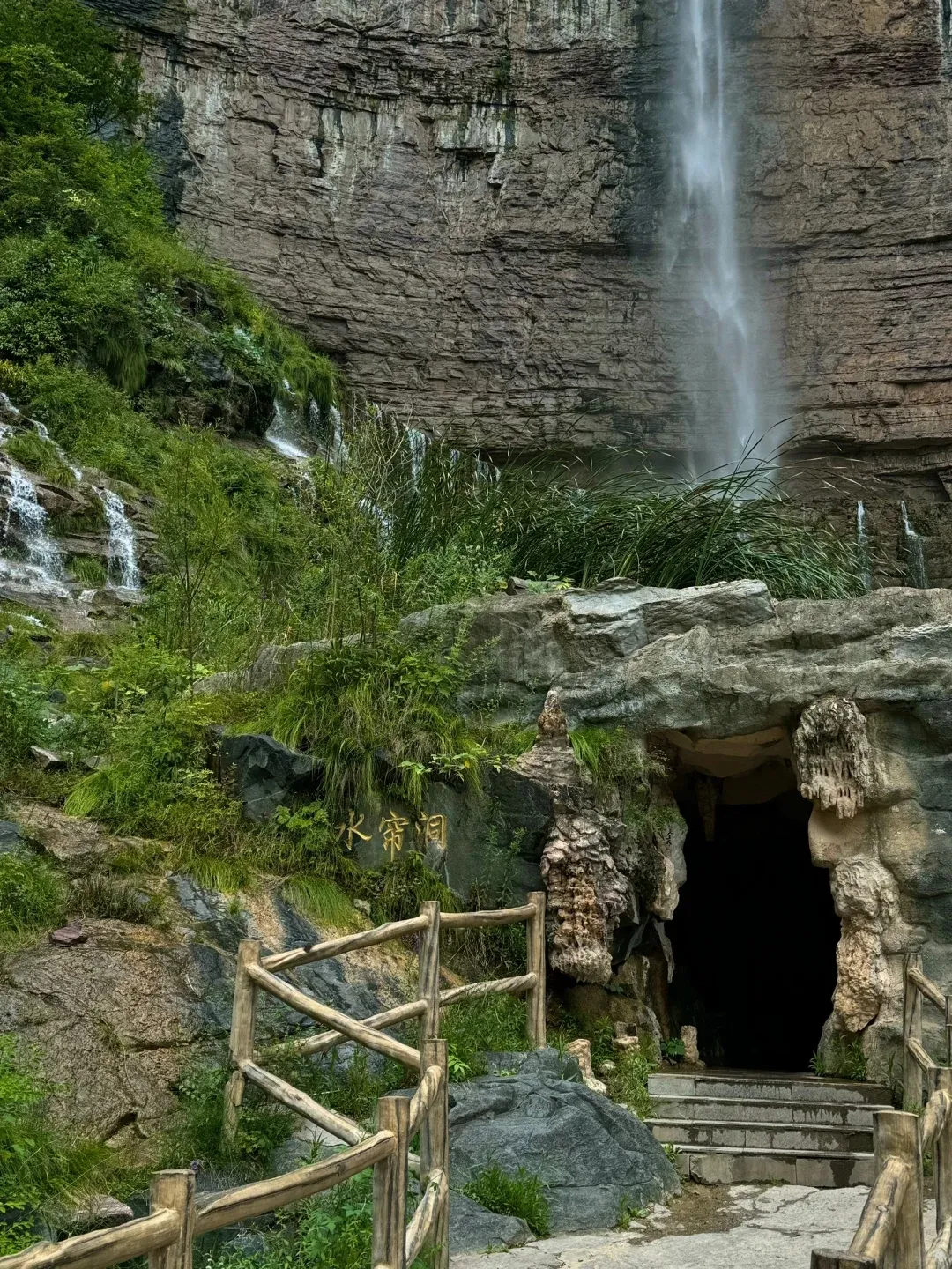 e5a29674ec4a4fee8e7f7720666db8ce-sz_1399475