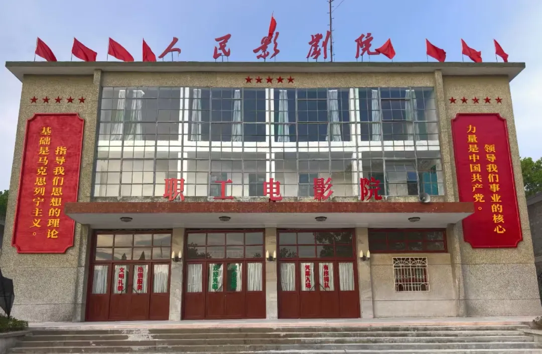 e7b0ab218b810747f5febbdd3b7df7eb-sz_913920-1