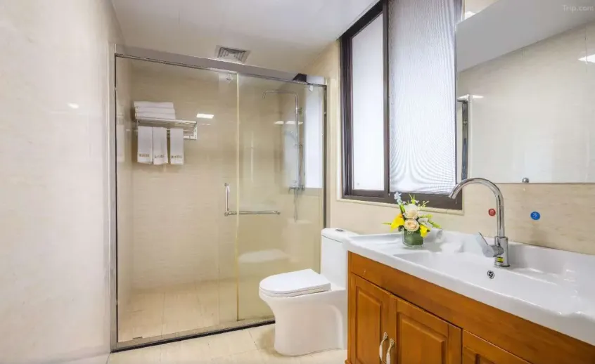 e7ed3b6816d8c444b2dae55efef2e140-sz_406848