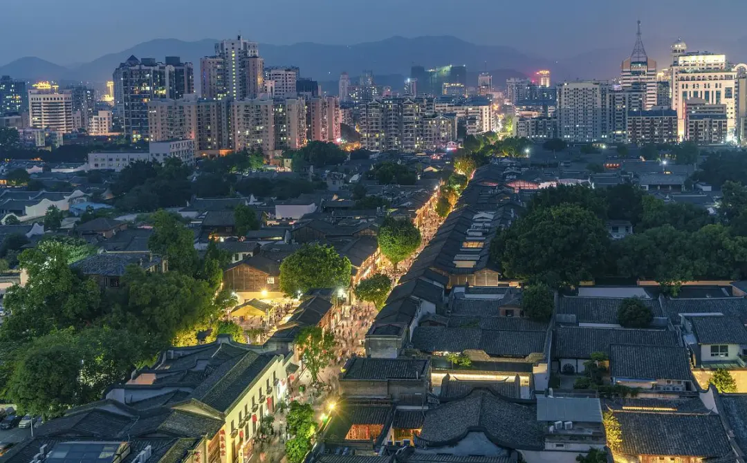 ea40317753fa1686fe651d711bf19fdc-sz_219602