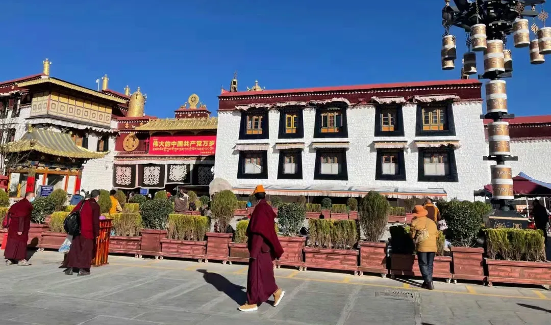 f1b33d65673cb11bacec2db432f8b9a3-sz_192408