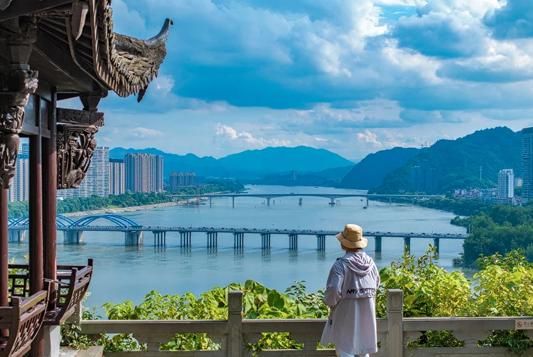 f4906e499e0cab9ee83ada50ac94eb5e-sz_1546240