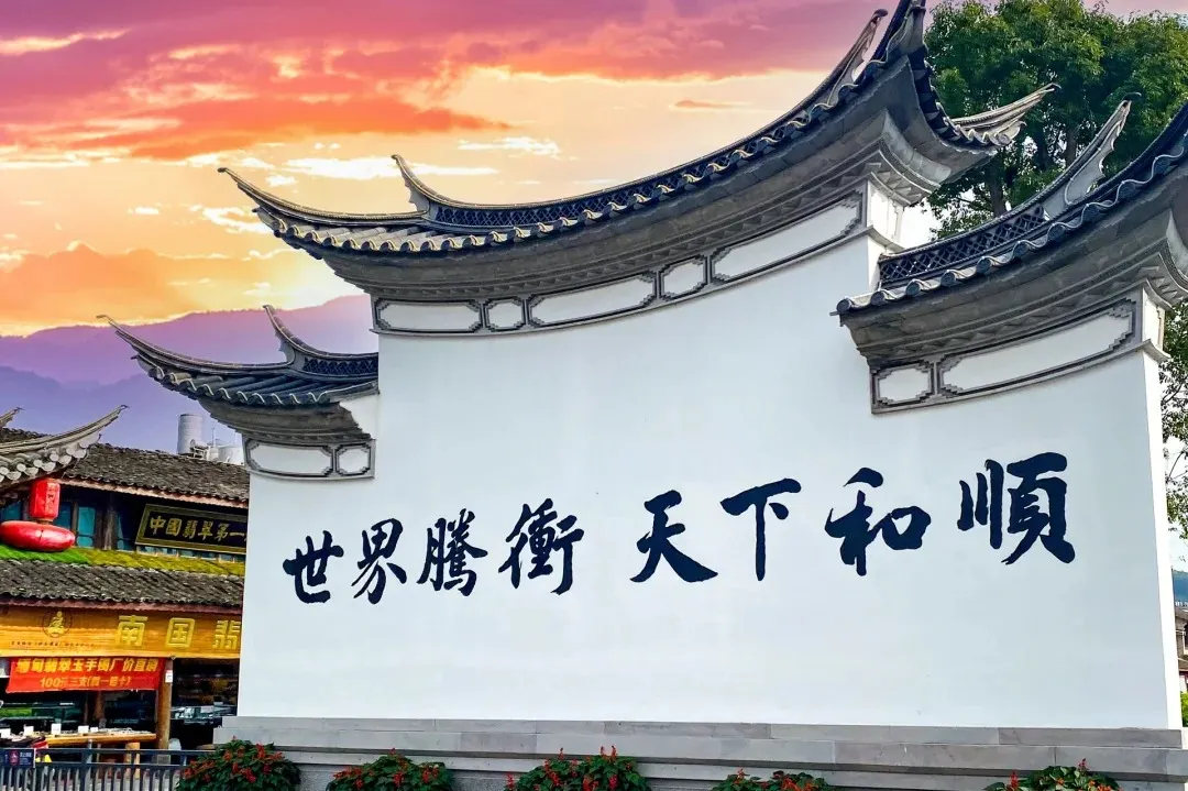 faa8316753c36d051121fef02e690d80-sz_370403