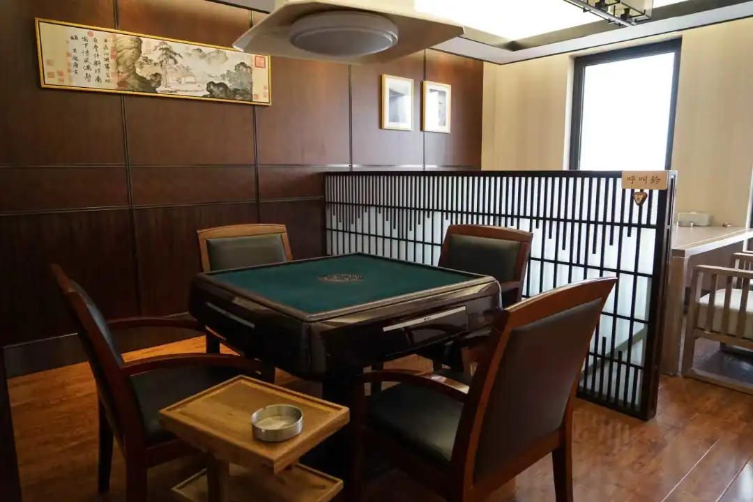 fbaa326d2cc9e77fc2b8ef43ca05bf83-sz_155627