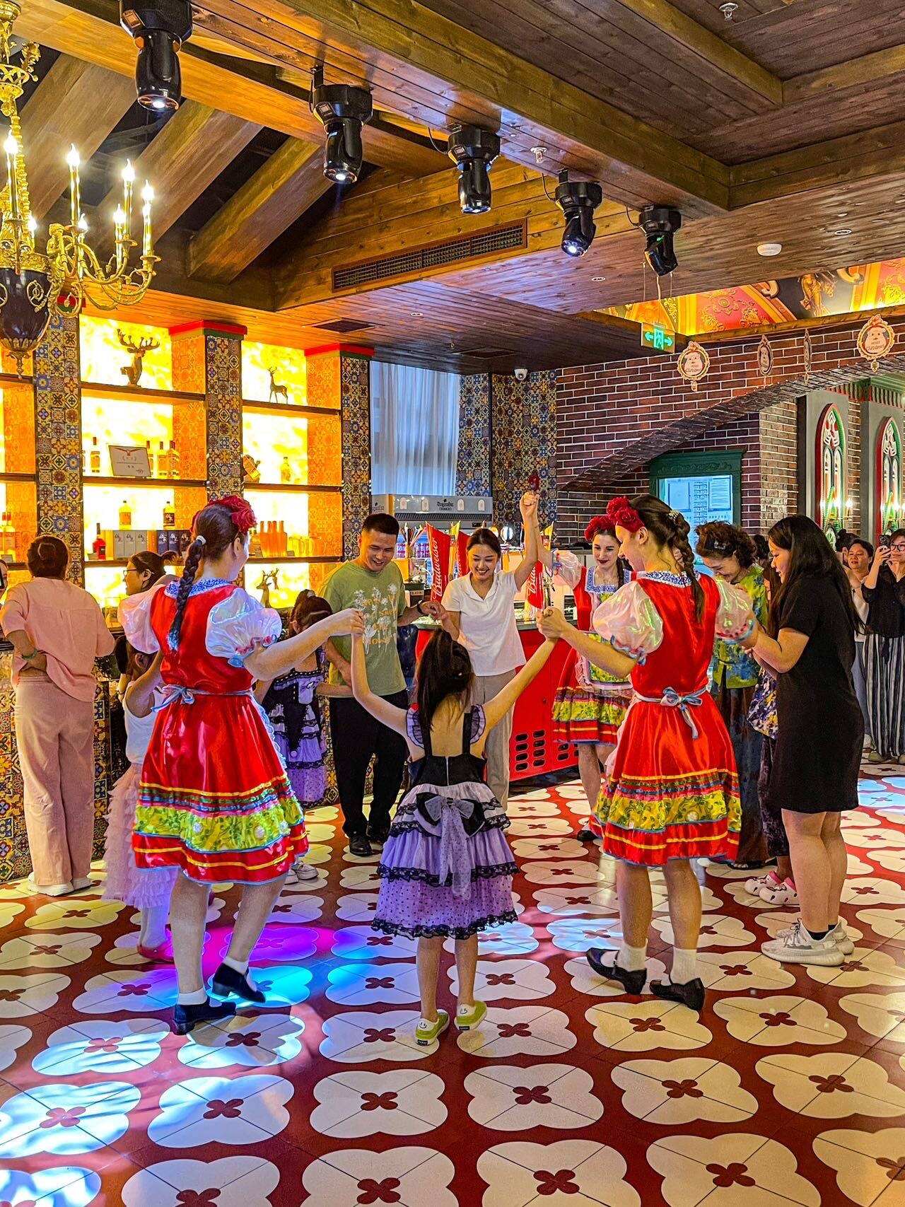 00000000UozybrscnyEbMxsA