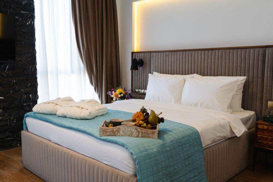 00000000ezIepEyObObQEhlG