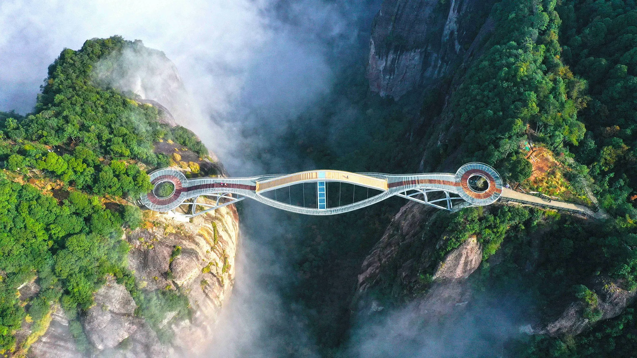 0104o120009nheqx36621_W_2048_1536.jpg_