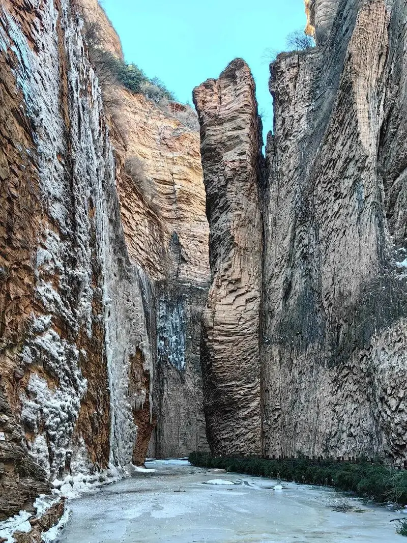 03deffe728ad174d28443890547ba8dd-sz_304491-1