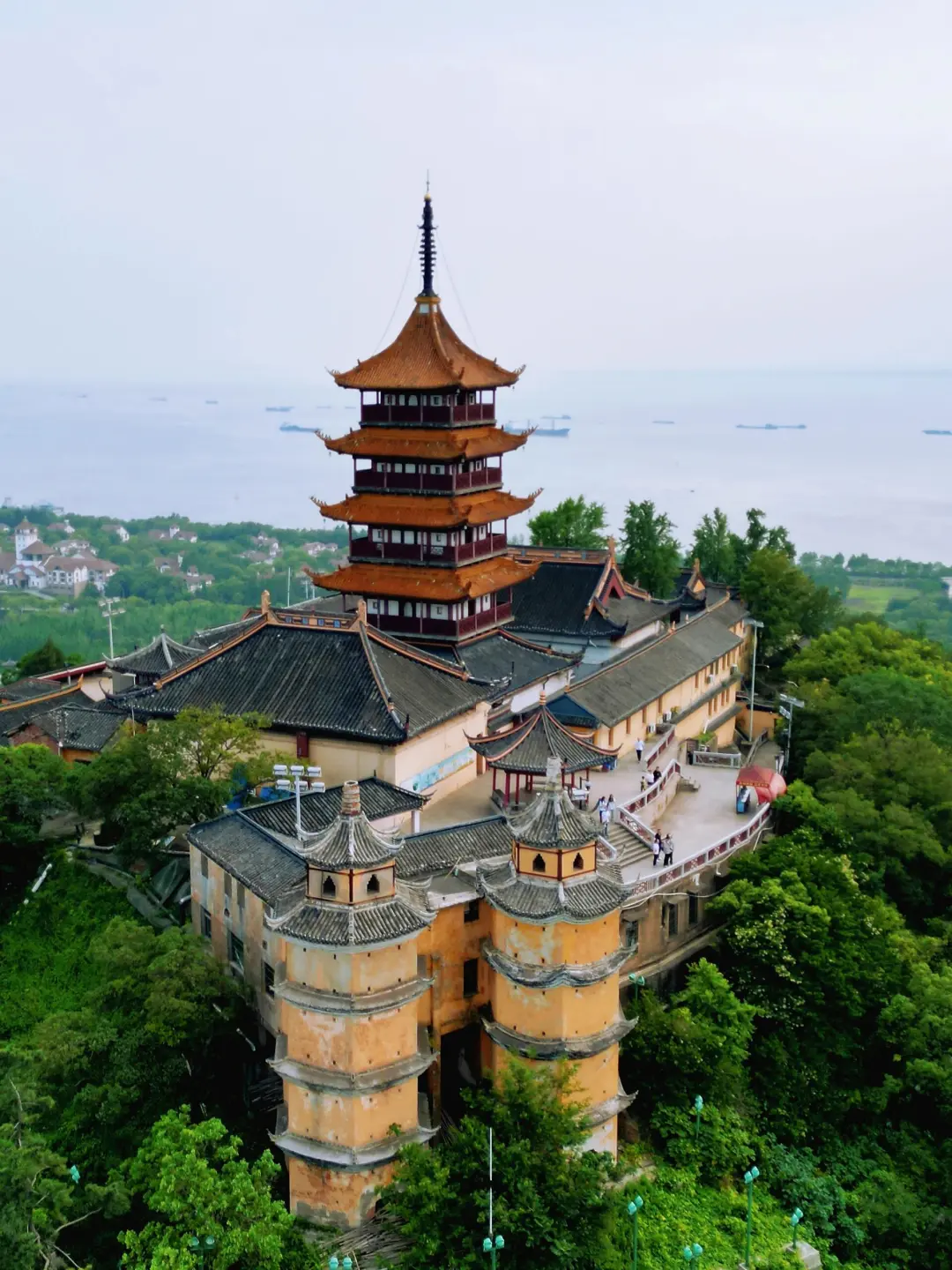 0bee48b041991bb1ecca393369ada9bd-sz_550265