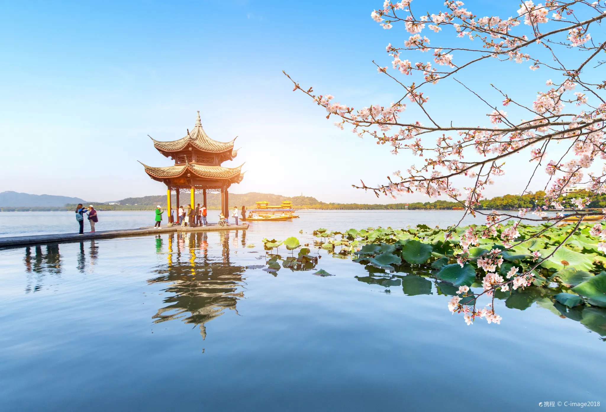 100u12000000rzk9v3379_W_2048_1536.jpg_