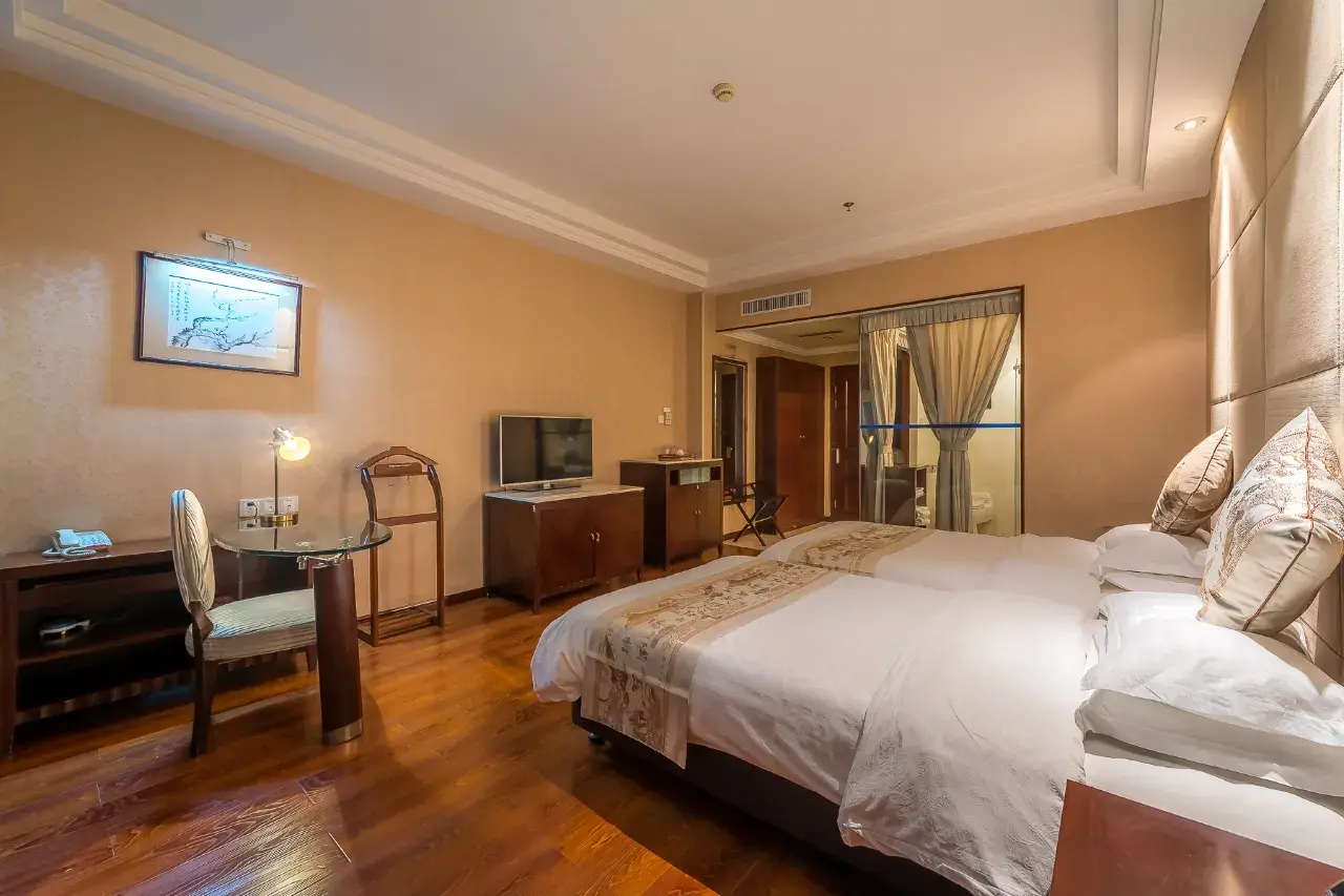 200810000000o229w34C2_W_1280_853_R5