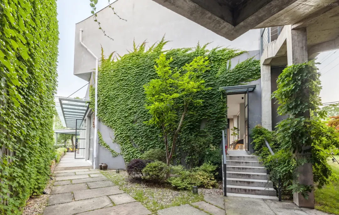 22d76283c61f3b7da6bf3cc9edf6fd5b-sz_2262504