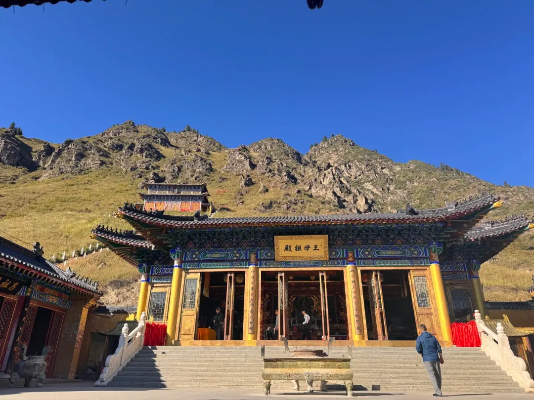 3eaf38cc40af74ab52f1e42fbffce932-sz_2269029