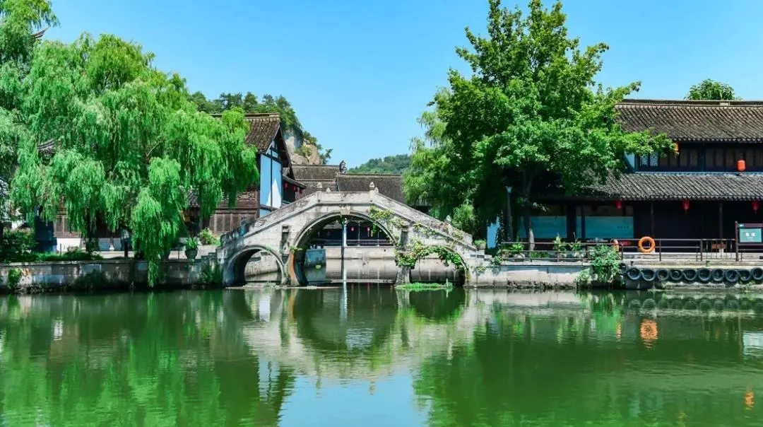 5a021025ca0d8725d8be72865d11a9e4-sz_269665