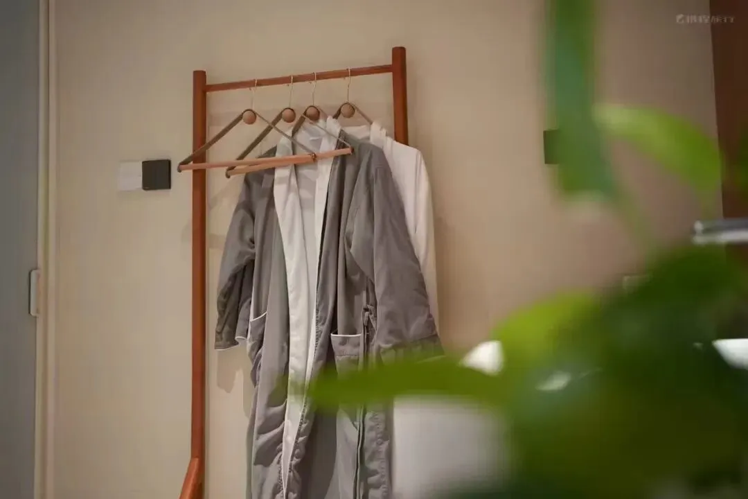 688ae6b65d784af70ceaafc7680d9b70-sz_50103