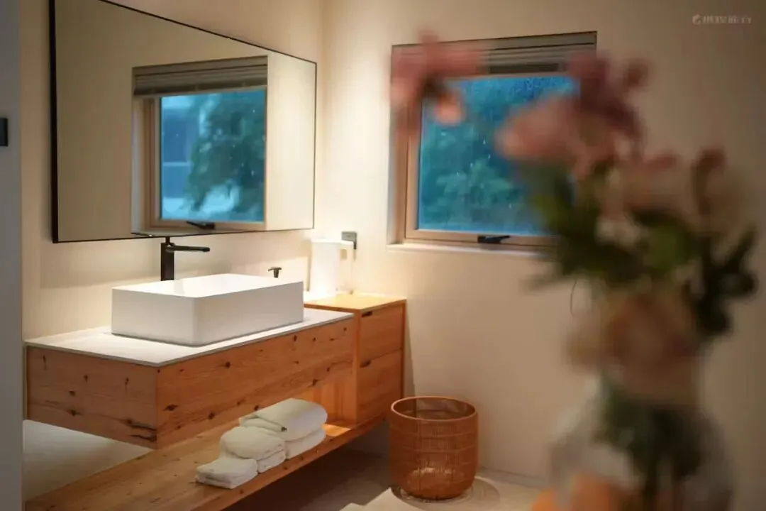 6cca09d3805ee58de5fdffbb3efffc37-sz_57945