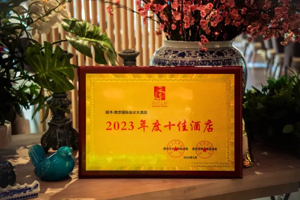 6ff8eb346dcb6a4c606419973509faf7-1