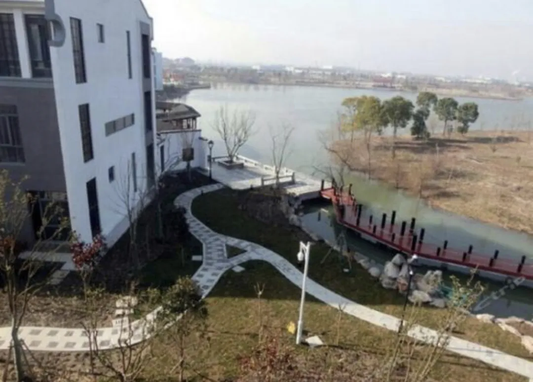 8479fb15f131f1fcdfa215f6f36163ac-sz_1927322-1