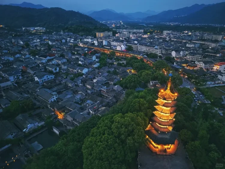 8776f3f2f248438f8e35049f589ebebf-sz_501533