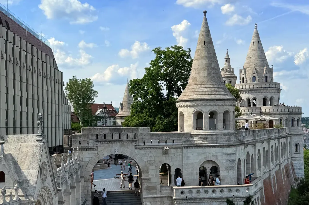 8f8b442f38a46b3760c92abeed0754c1-sz_2303463