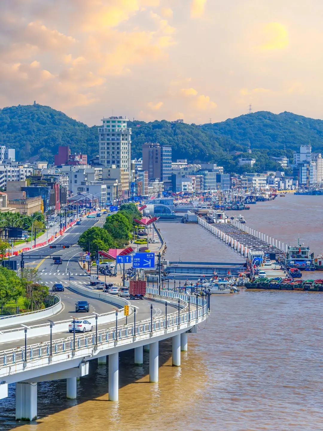 9f06191f4ad72020a8cc90ab06a564f6-sz_555329