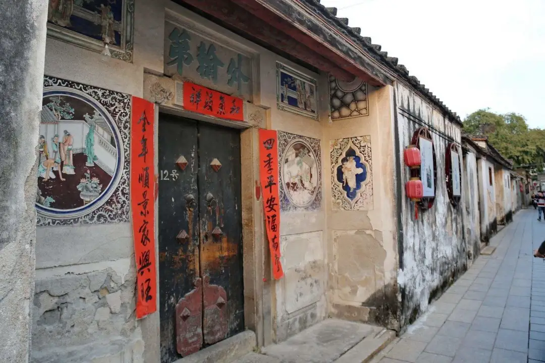 ccbc54ee359b8158267bed8c637892ac-sz_246646