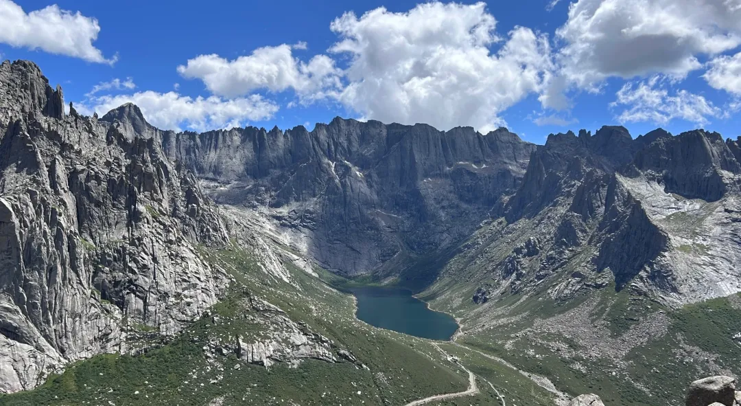 db229f201fb874bf47c9f1a4e1a3d23d-sz_3950312