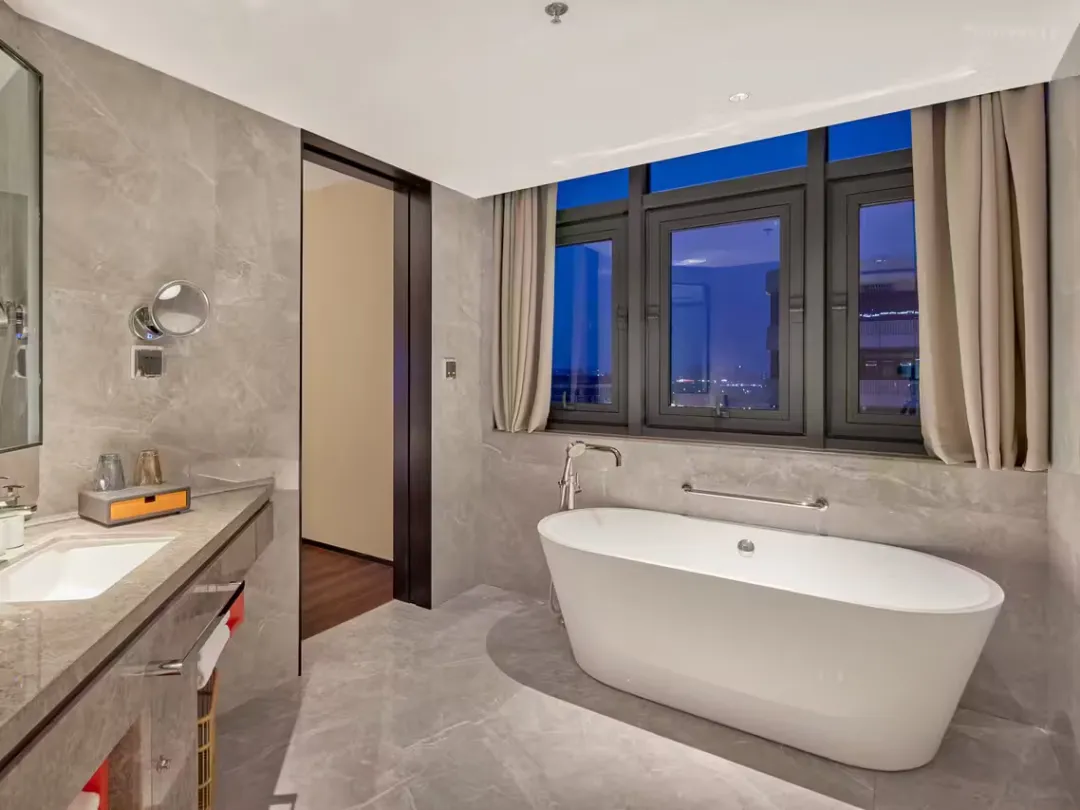 dd116c984f74e85bfa7d64590e43ae36-sz_158190