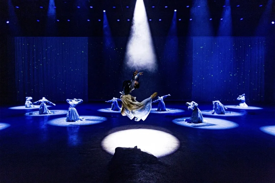 ee3880ce43d54deaa3ac997f4950d355-sz_1512806