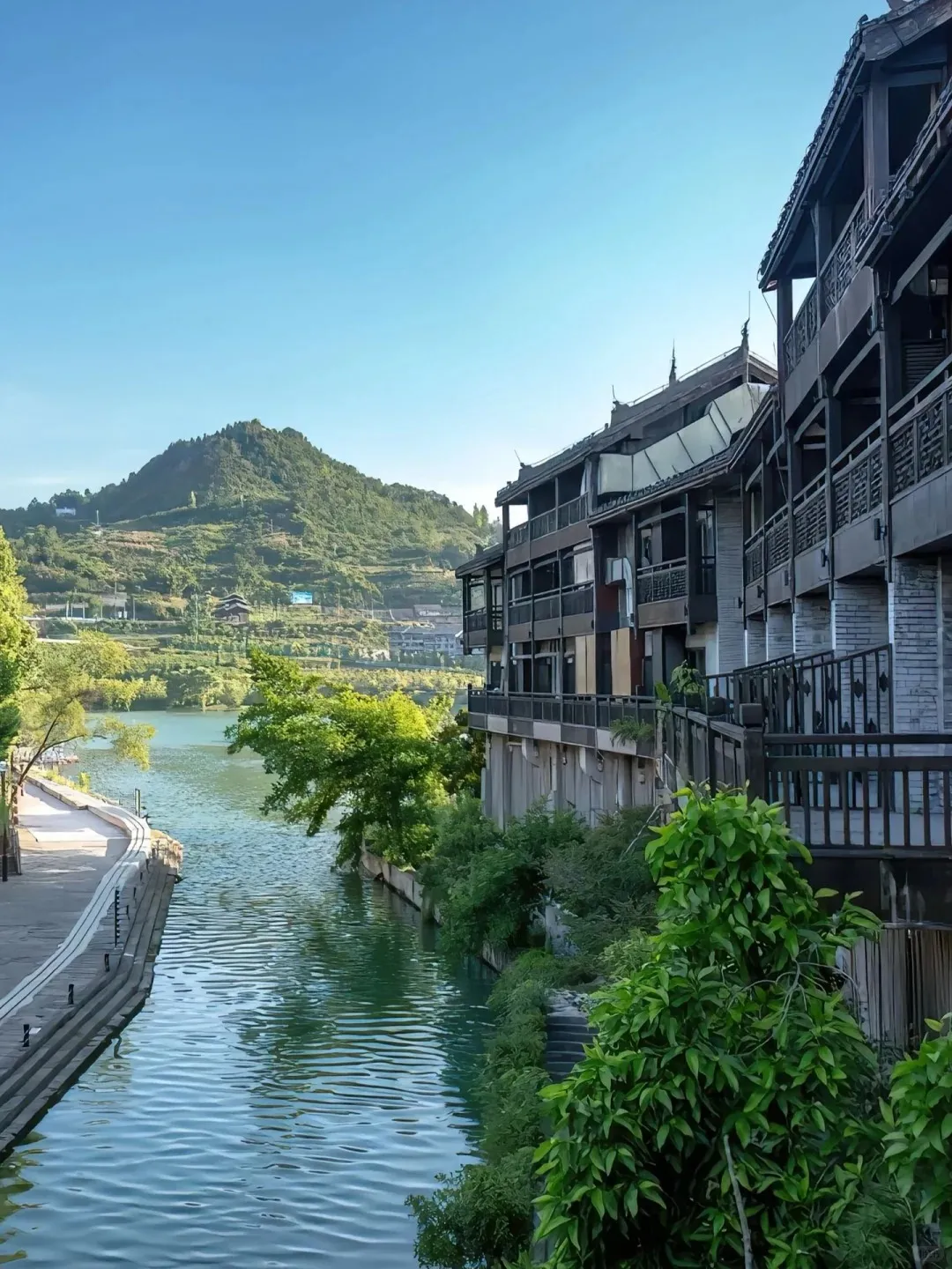 f55530b6a3f345afb01667ab9eb633fe-sz_414336-1